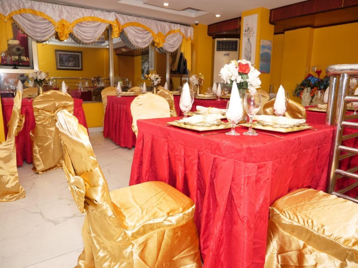 Marriot Metropolitan Hotel Douala Exterior foto